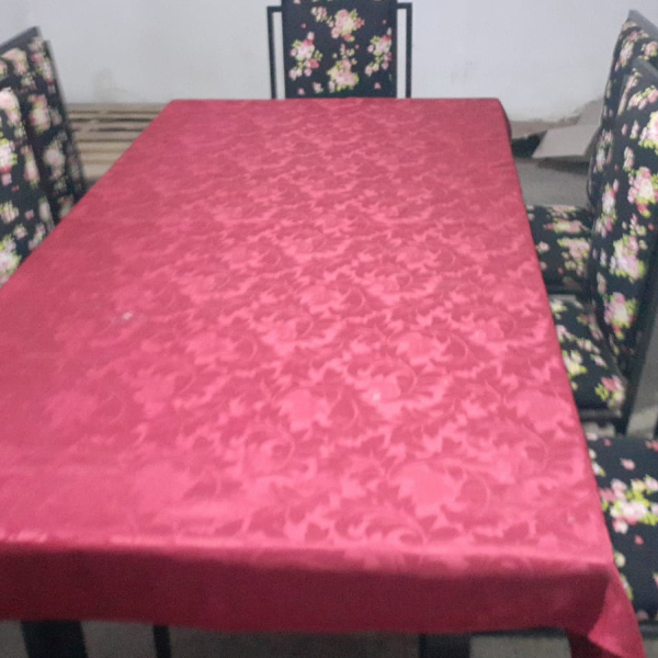 Mesa de jantar com 8 cadeiras tampo de vidro